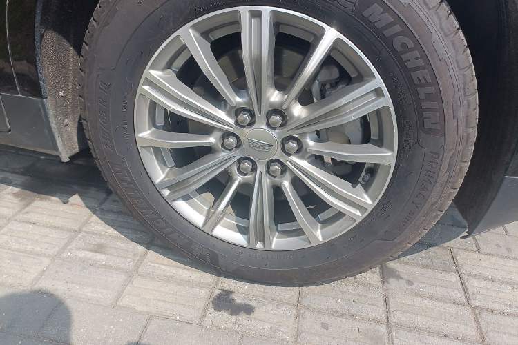 Used Cadillac XT5 2018 25T Luxury Model