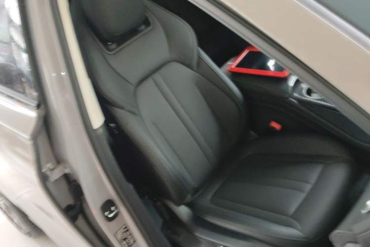 Used Hongqi HS3 PHEV 2024 PHEV 115km Jingwei Edition Right Front Seat