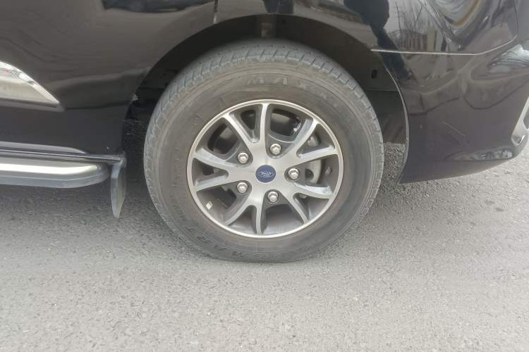 Used Ford Transit 2023 2.0T Gasoline Automatic Business & Travel Short Wheelbase Low-Roof 7/8/9-Seater
