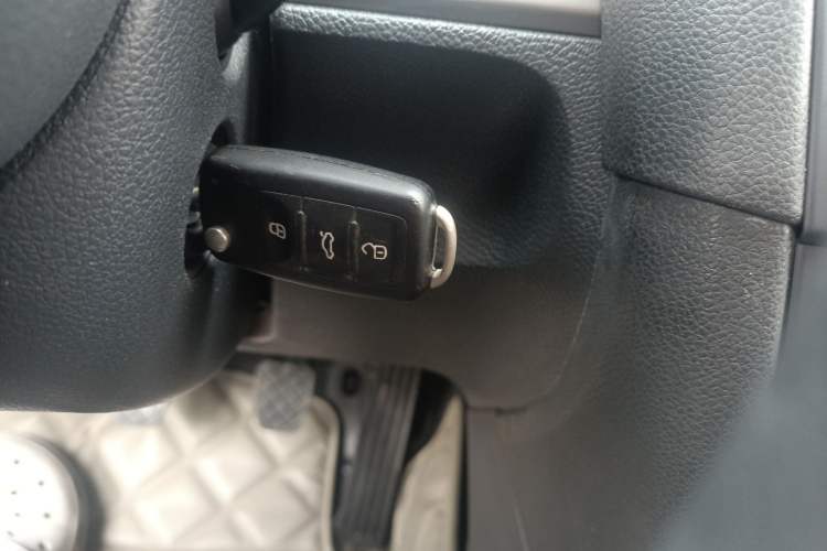 Used Volkswagen Golf 2012 1.6 Manual Fashion Edition Vehicle Key