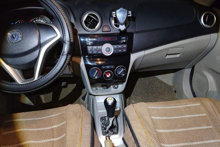 Used Changan Alsvin V3 2015 1.4L Manual Meiruan Model China V Standard
