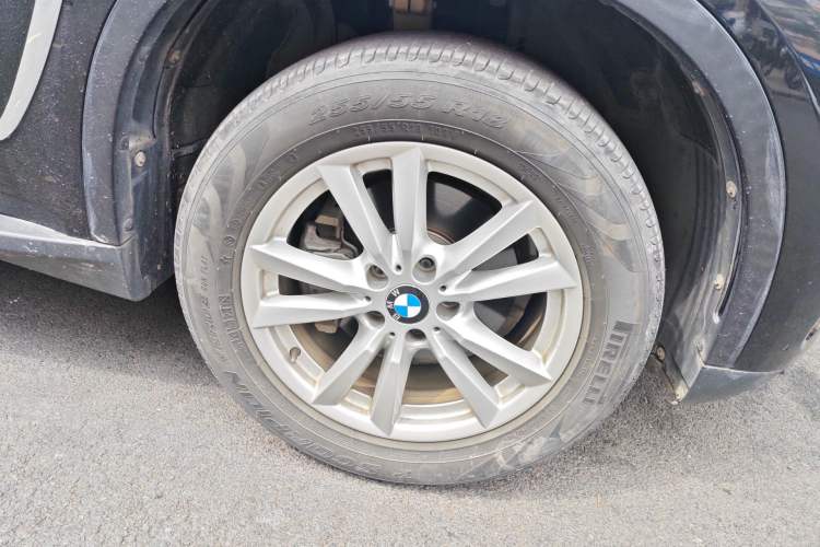 Used BMW X5 2015 xDrive28i
