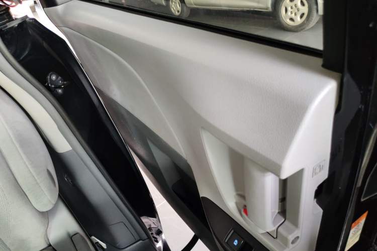 Used Toyota Sienna 2016 3.5L Two-Wheel Drive 7-Seater Parallel Import