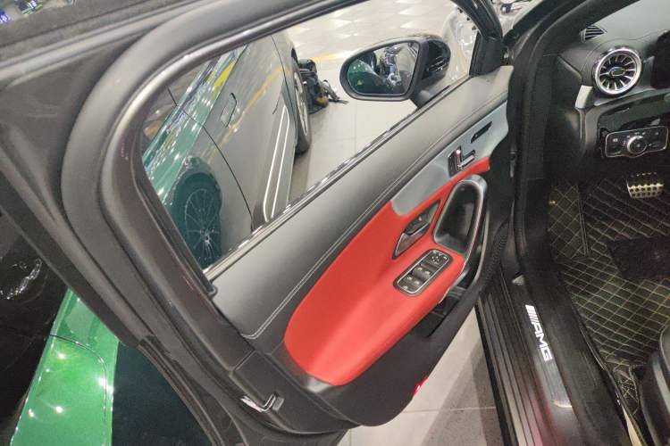 Used Mercedes-Benz A AMG 2020 Facelifted AMG A 35 4MATIC Interior 7