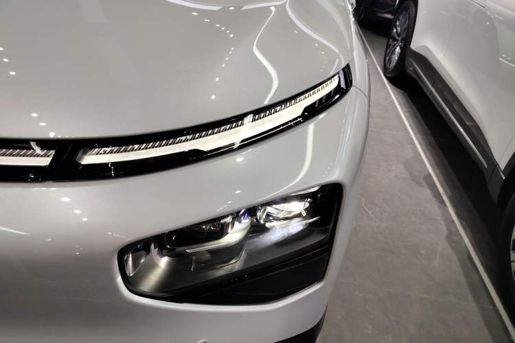 Used XPeng G9 2025 625 Long-Range Max Left Front Headlight