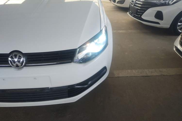 Used Volkswagen Polo 2016 1.4L Manual Fashion Model