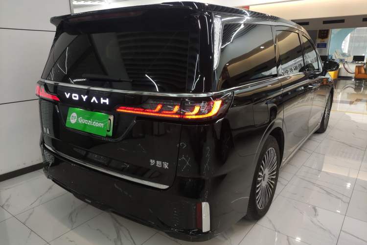 Used VOYAH Dream 2025 PHEV Four-Wheel Drive Prestige Kunpeng Edition
