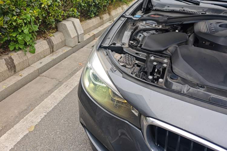 Used BMW 3 Series GT 2018 330i xDrive M Sport Edition
