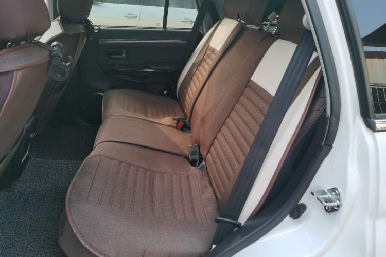 Used Haval H5 Classic 2013 Zhizun Edition 2.0T Manual 4x4 Prestige Model
