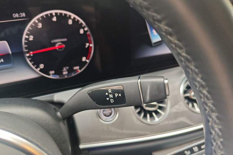 Used Mercedes-Benz CLS 2018 CLS 300 Dynamic Edition Gear Lever