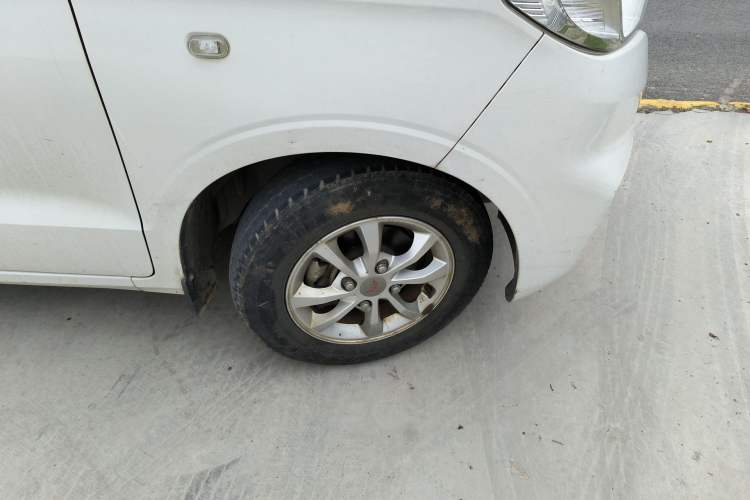 Used Wuling Hongguang V 2019 1.5L Standard Version China VI LAR
