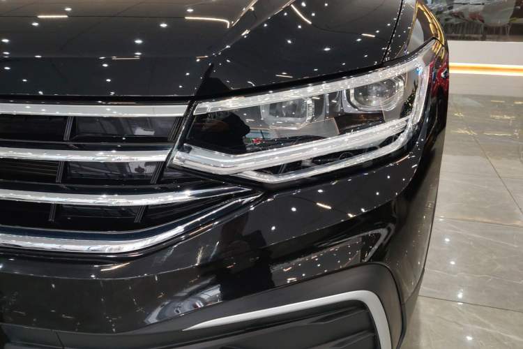 Used Volkswagen Tiguan L 2024 330TSI Automatic Two-Wheel Drive Smart Edition