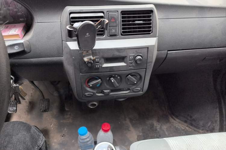 Used Wuling Rongguang 2011 1.2L Base Version Audio And AC Panel