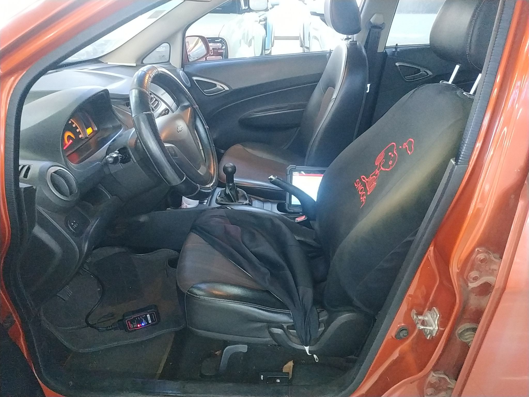 Переднее сиденье в автомобиле