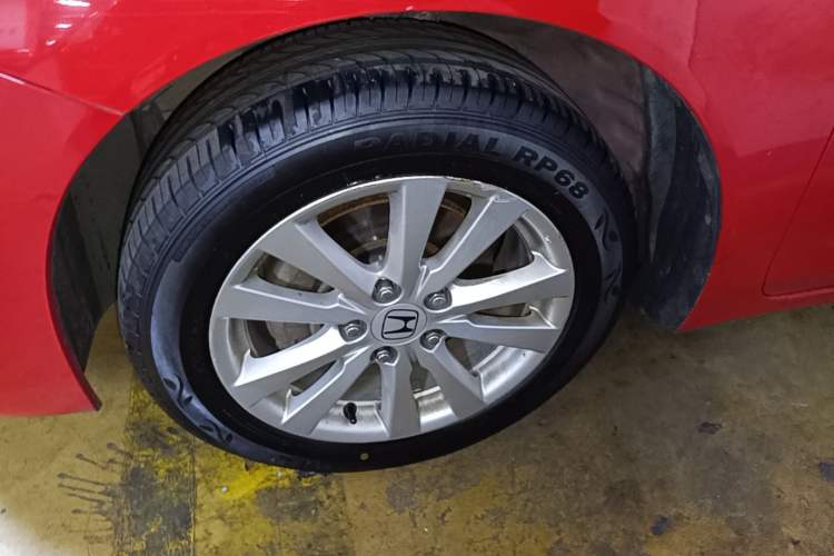 Used Honda Civic 2014 1.8L automatic comfort version
