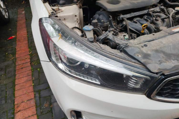 Used Kia K3 2016 1.6L Manual GLS Right Front Headlight