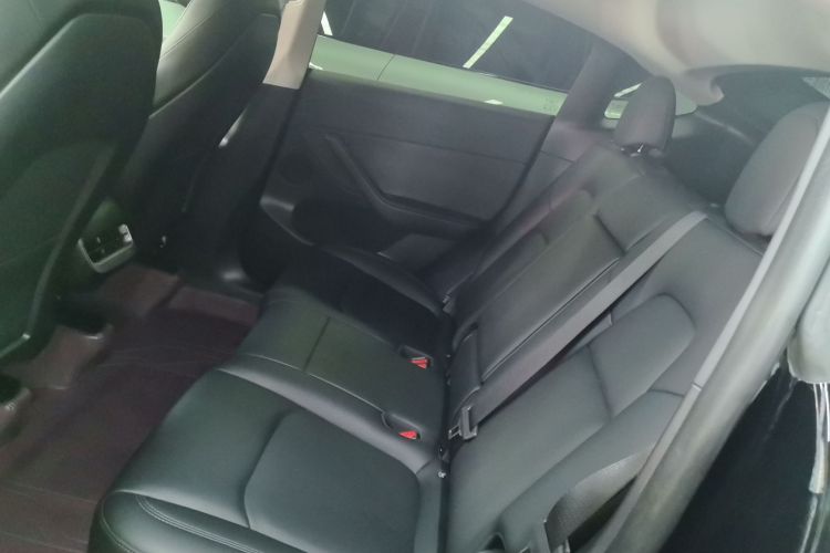 Used Tesla Model Y 2023 Rear-Wheel-Drive Version
