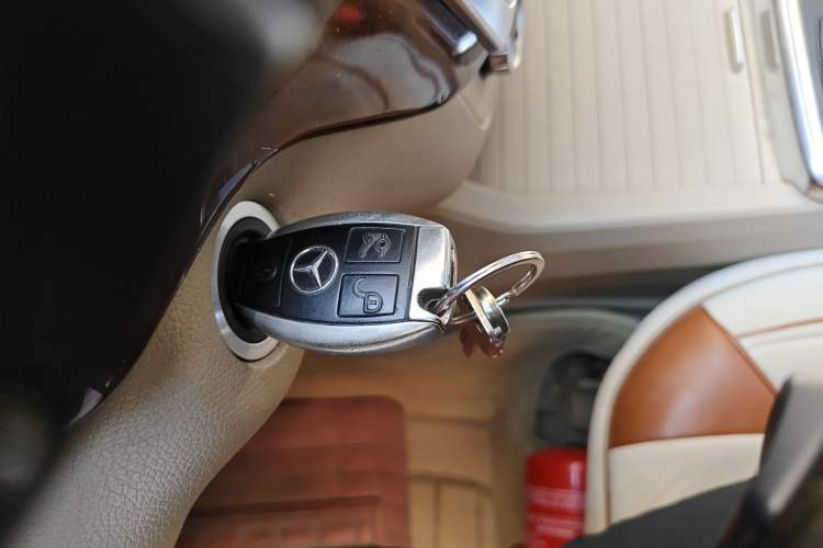 Used Mercedes-Benz M-Class 2012 ML 350 Sport Edition Vehicle Key