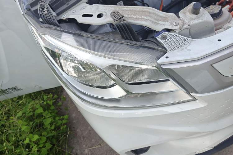 Used SAIC MAXUS EV30 2023 Pure-Electric Smart Logistics Expert with Long Wheelbase Guoxuan
