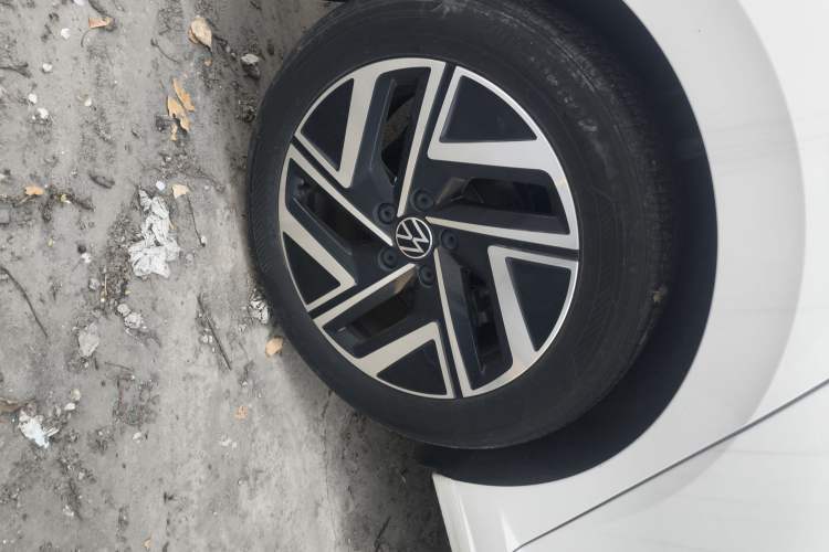 Used Volkswagen Sagitar 2023 280TSI DSG Excellence Edition Right Rear Wheel Hub