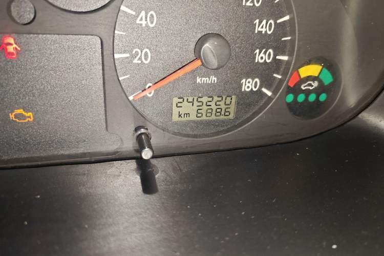 Used JAC Group Refine 2011 2.0L Shuttle Gasoline Comfort Edition HFC4GA3