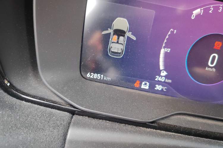 Used Lynk & Co 02 Hatchback 2021 2.0TD Halo Odometer Close Up