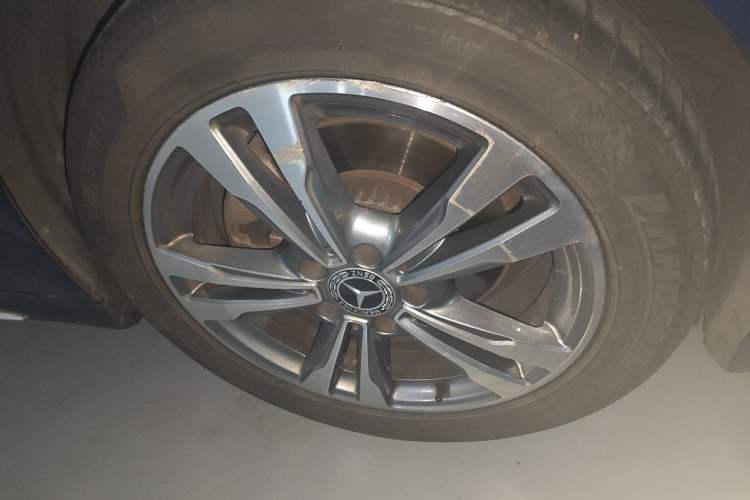 Used Mercedes-Benz C-Class 2017 Facelift C 200 L Right Front Wheel Hub