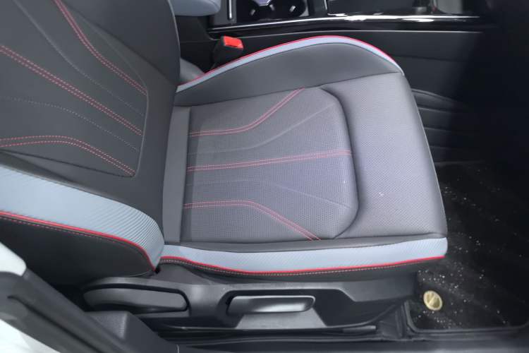 Used Volkswagen Lamando 2023 Lavida L 280TSI DSG Cool & Spicy Edition Right Front Seat