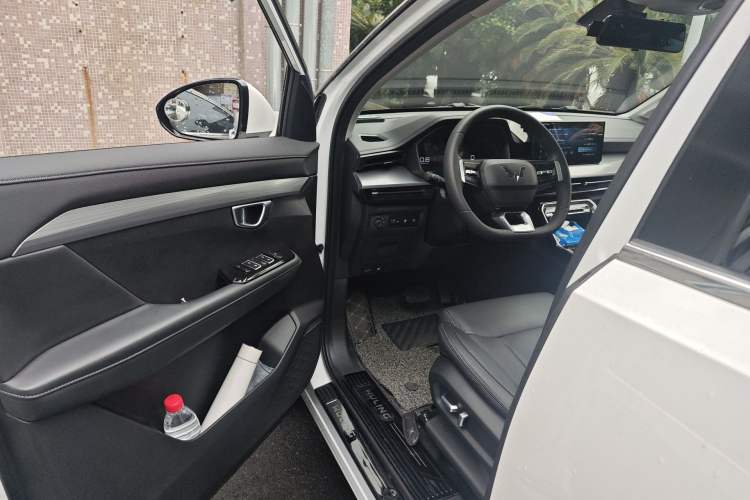 Used Wuling Asta 2021 1.5T CVT Star曜 Edition Driver Seat