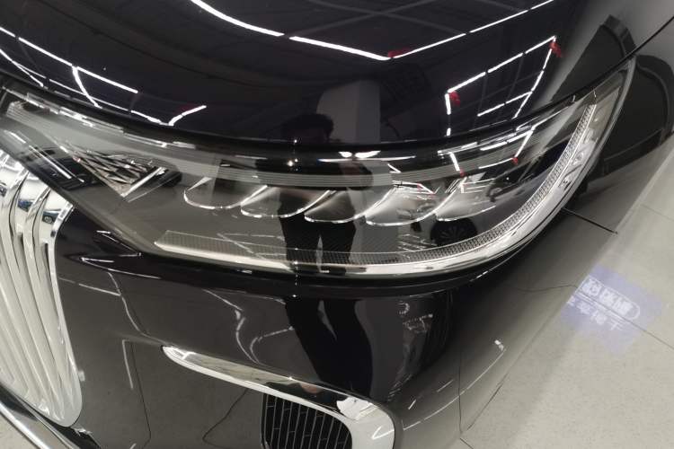 Used VOYAH Dream 2025 PHEV Four-Wheel-Drive Flagship Kunpeng Edition
