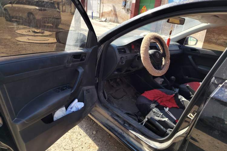 Used Volkswagen Santana 2019 1.5L Manual Fashion Edition China VI Standard Driver Seat