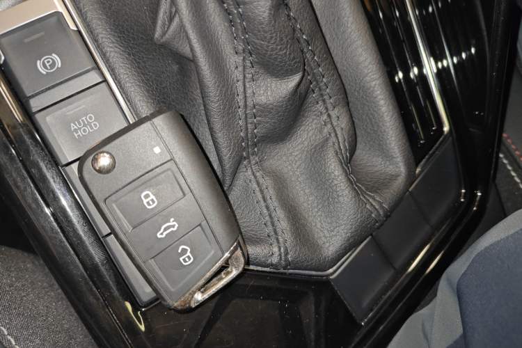 Used Volkswagen Tayron 2019 330TSI Two-Wheel Drive Luxury Model China VI Standard Vehicle Key