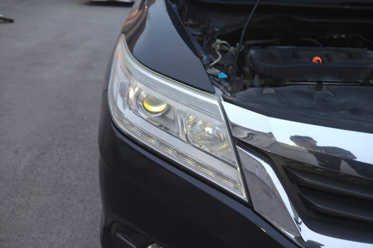 Used Honda Crider 2013 1.8L automatic luxury edition
