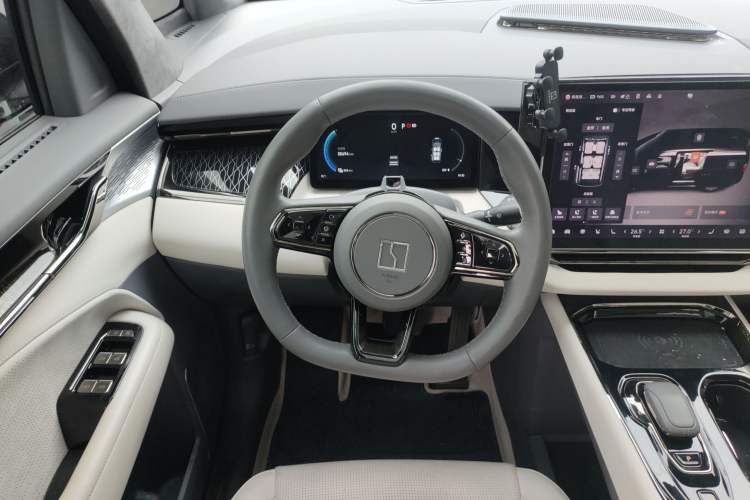 Used Zeekr 009 2022 ME Edition Steering Wheel