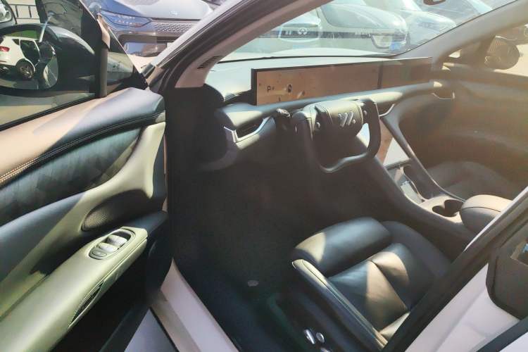 Used IM LS6 2023 Max Long-Range Version
