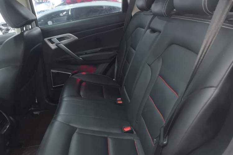 Used Geely Auto Emgrand X7 Sport 2018 1.8TD Automatic Two-Wheel Drive Smart Connect 4G Internet Edition