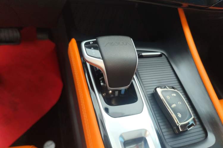 Used Dongfeng Aeolus Huge 2024 Mach Power 1.5T Luxury Model Gear Lever