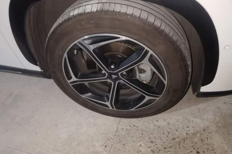 Used NETA L 2024 Extended-Range 310 Flash-Charge Red Edition
