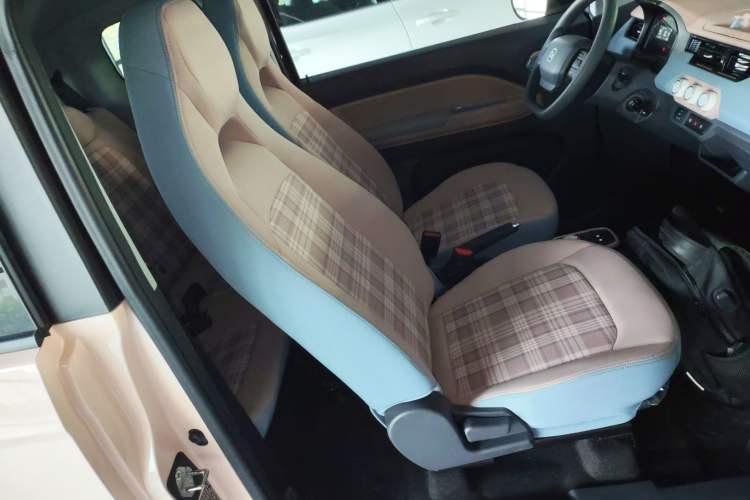 Used Chery QQ Ice Cream 2024 Edition Youth Version 120km Milkshake