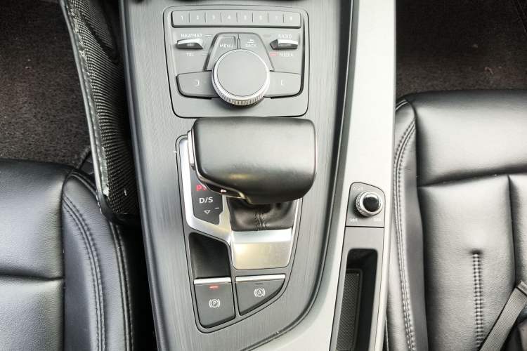 Used Audi A4L 2019 40 TFSI Ambition China VI