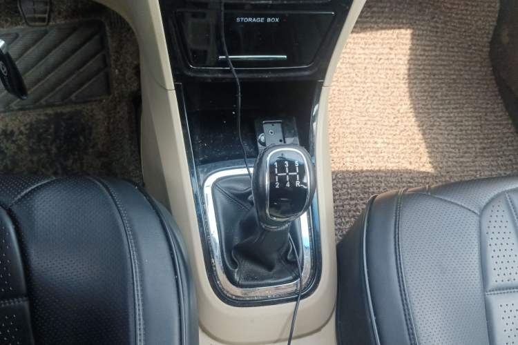 Used Chery E3 2013 1.5L Manual Fashion Model Gear Lever