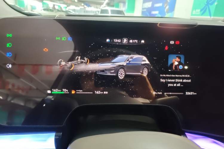 Used Hima AITO M9 2025 Extended-Range Ultra Version 52 kWh 6-Seater