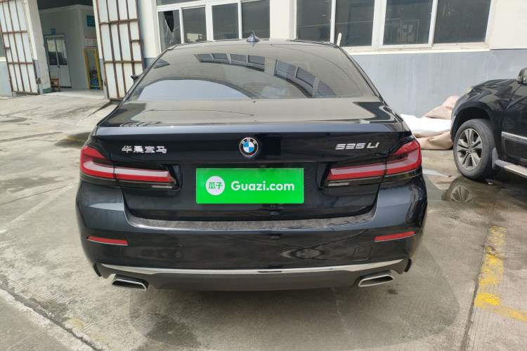 Used BMW 5 Series 2022 Second Facelift 525Li Luxury Package
