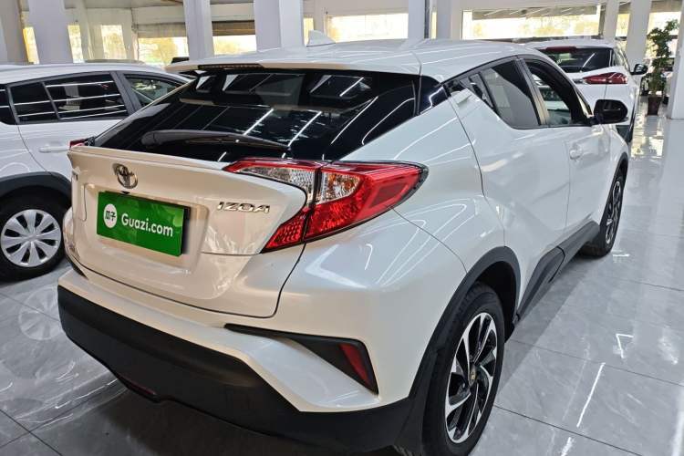Used Toyota IZOA 2020 2.0L Yi Xiang CARE