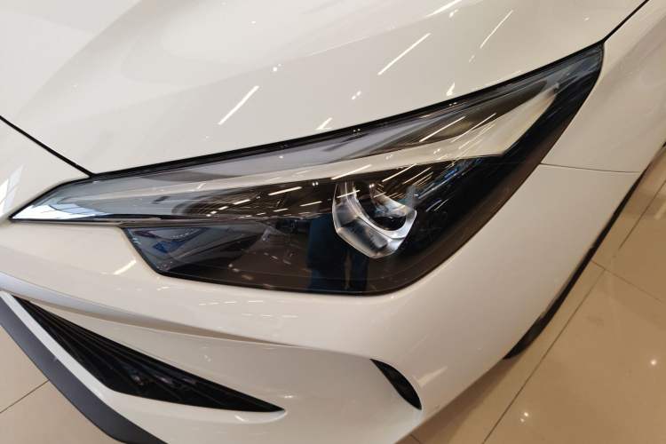 Used Roewe i5 2026 Model 1.5L CVT Luxury Version