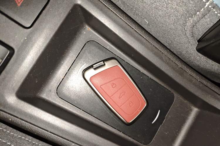 Used Chery QQ Little Ant 2022 Sweet Pink Edition Full-Sugar Version Lithium Iron Phosphate 30 kW 301 km Interior 1