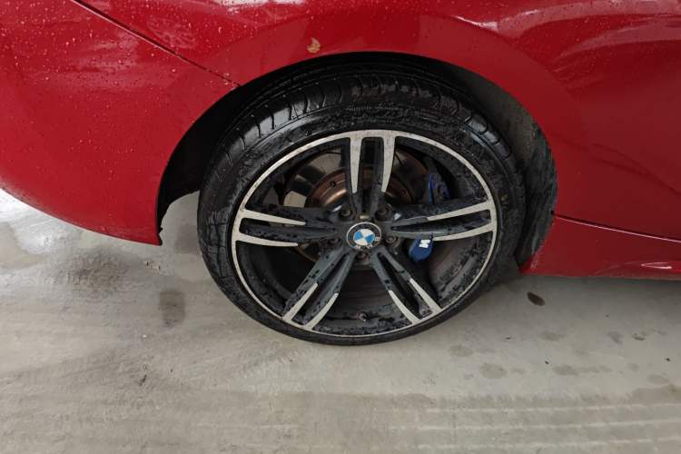 Used BMW 2 Series 2015 218i Convertible Coupe Right Rear Wheel Hub