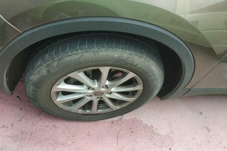 Used Buick Envision 2017 20T Two-Wheel Drive Leading Version Left Front Wheel Hub