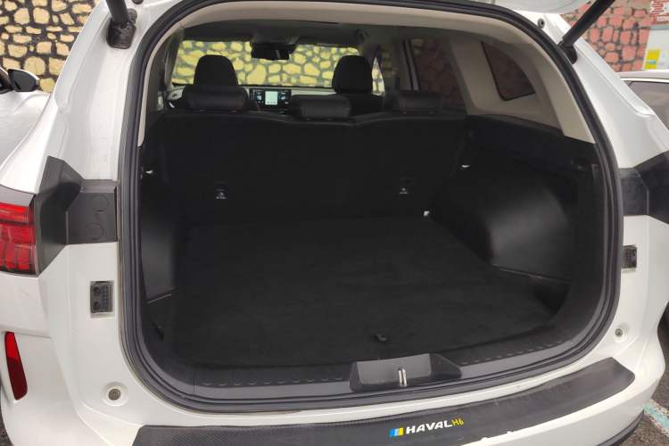 Used Haval H6 2021 3rd Generation 1.5T Automatic Two-Wheel-Drive Supreme Trunk