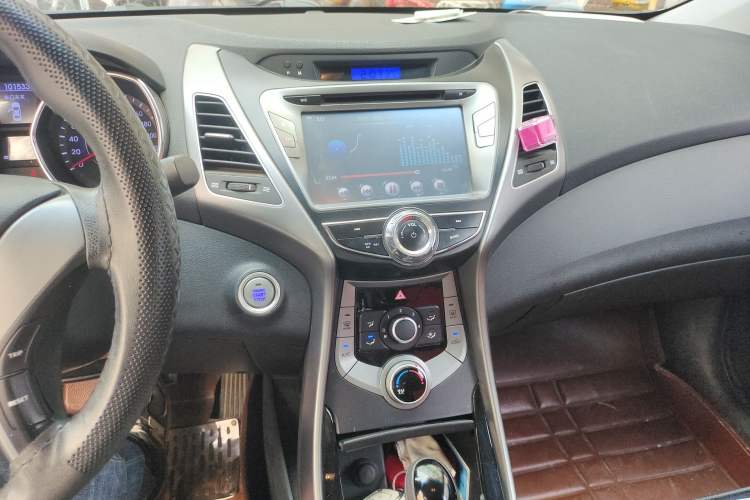 Used Hyundai Elantra (5th Generation / Langdong) 2015 1.6L Automatic Leading Model Audio And AC Panel
